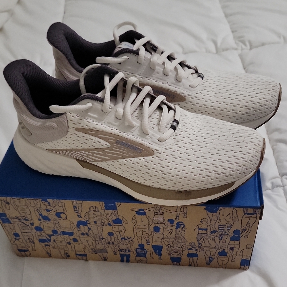 Brooks Cream and Beige Athletic Shoes.NWOT
